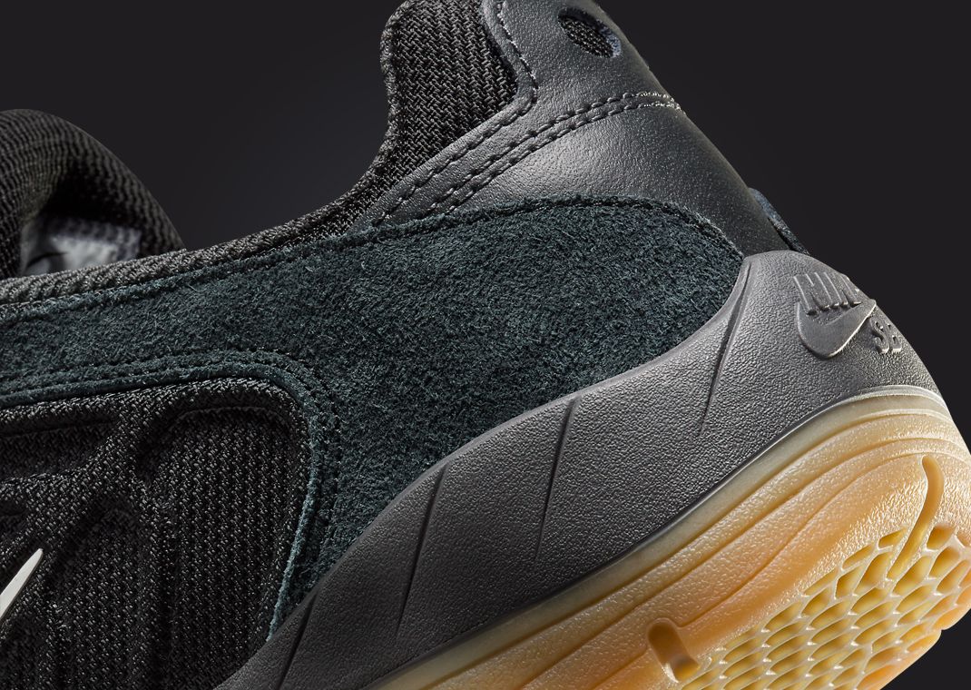 Nike SB Vertebrae Black Gum Heel Detail