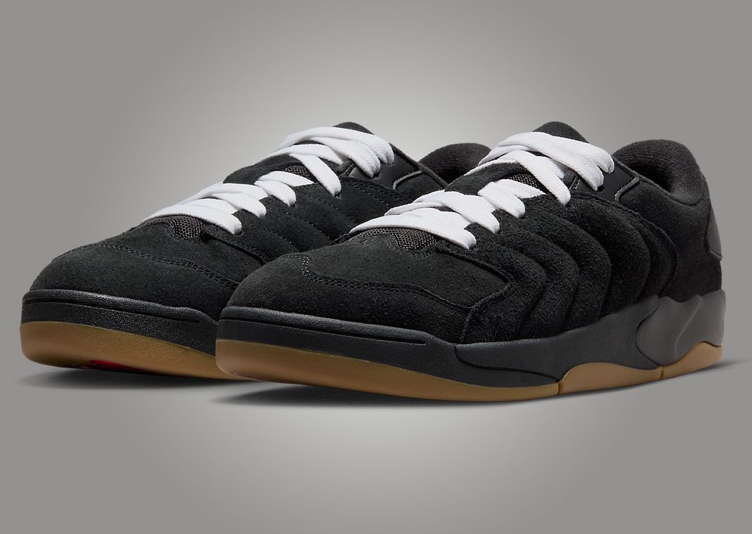 Jordan Session Black Gum Angle