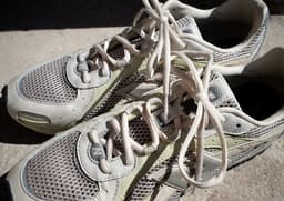 AURALEE x New Balance 204L Grey Detail
