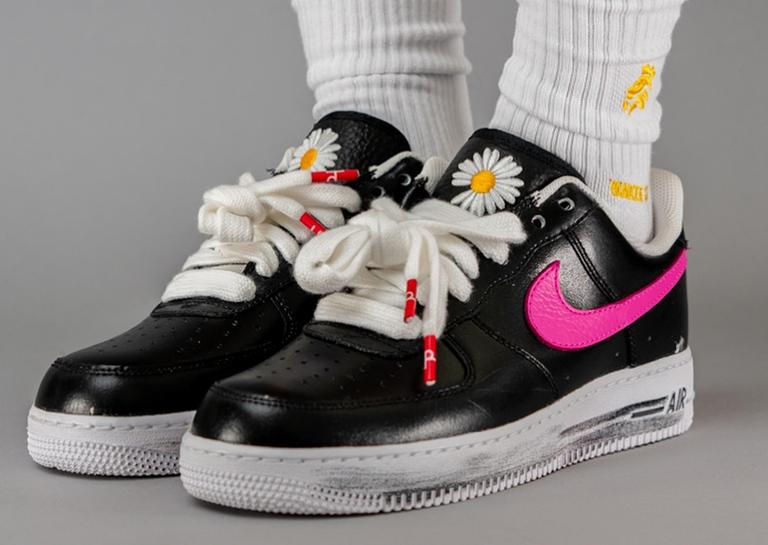 PEACEMINUSONE x Nike Air Force 1 Low Para-Noise 3.0 Angle