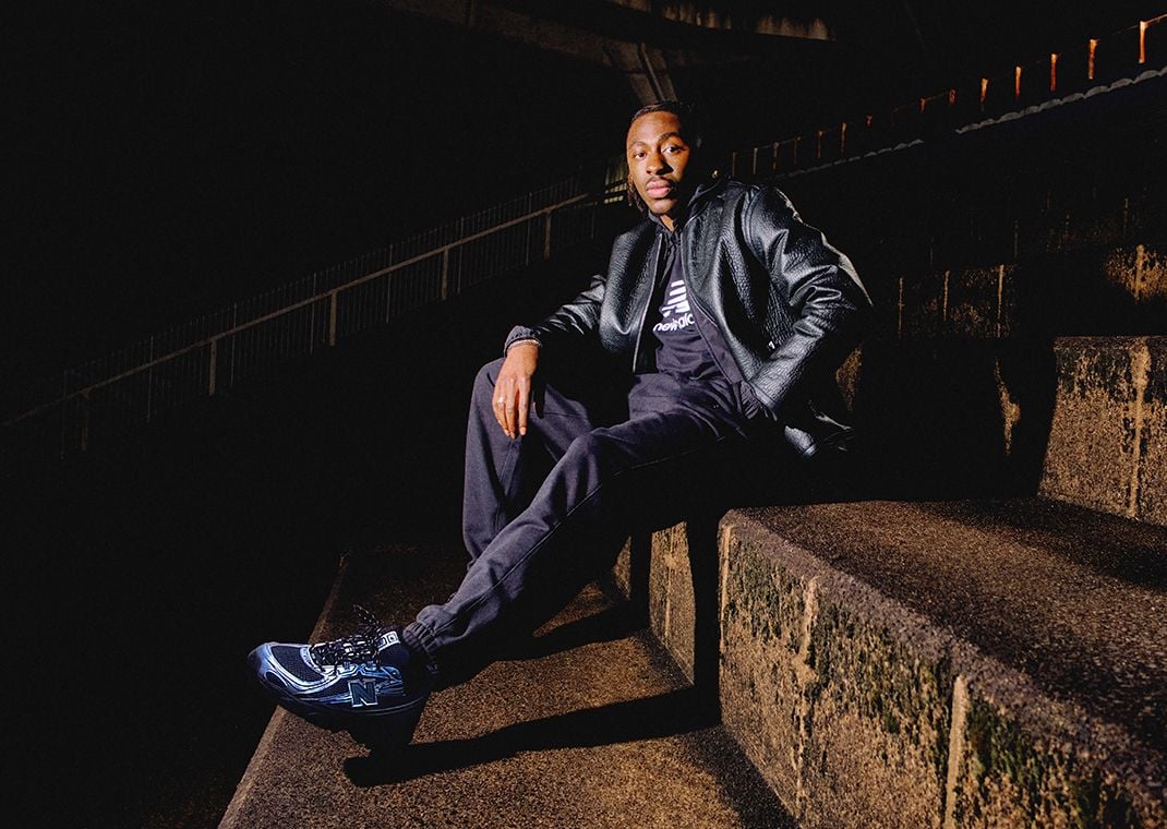 Eberechi Eze wearing the New Balance 740 Black Shoreline Blue