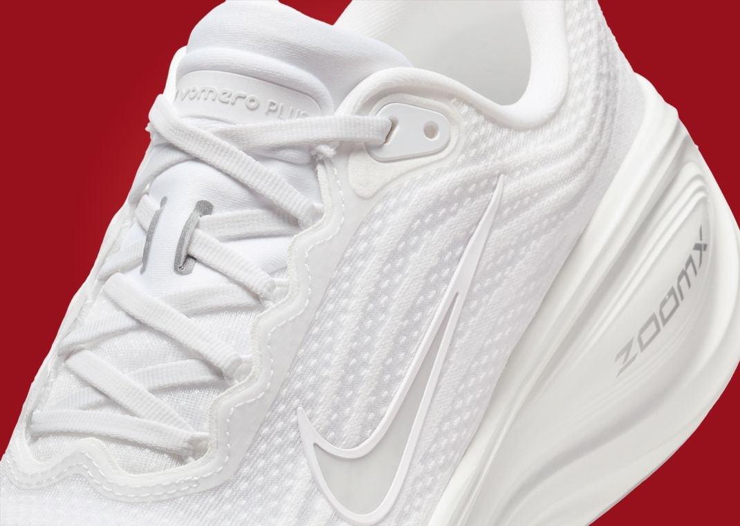 Nike Vomero Plus White Detail