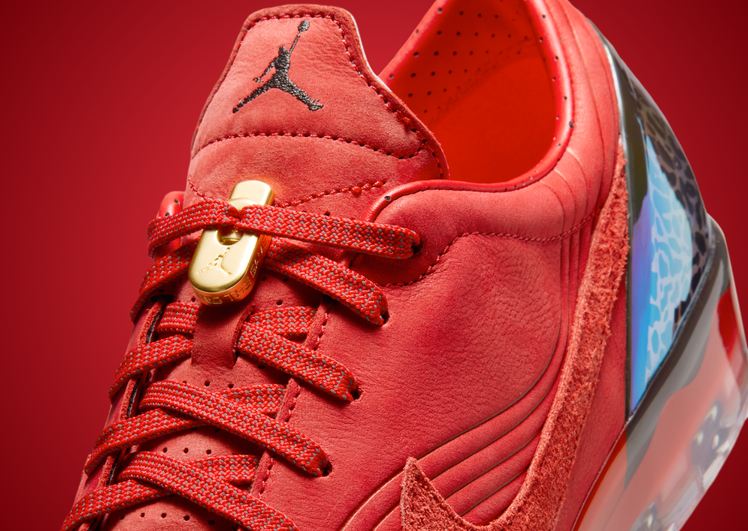 Jordan x Nike Cryoshot Mercurial Vapor 1 lace details