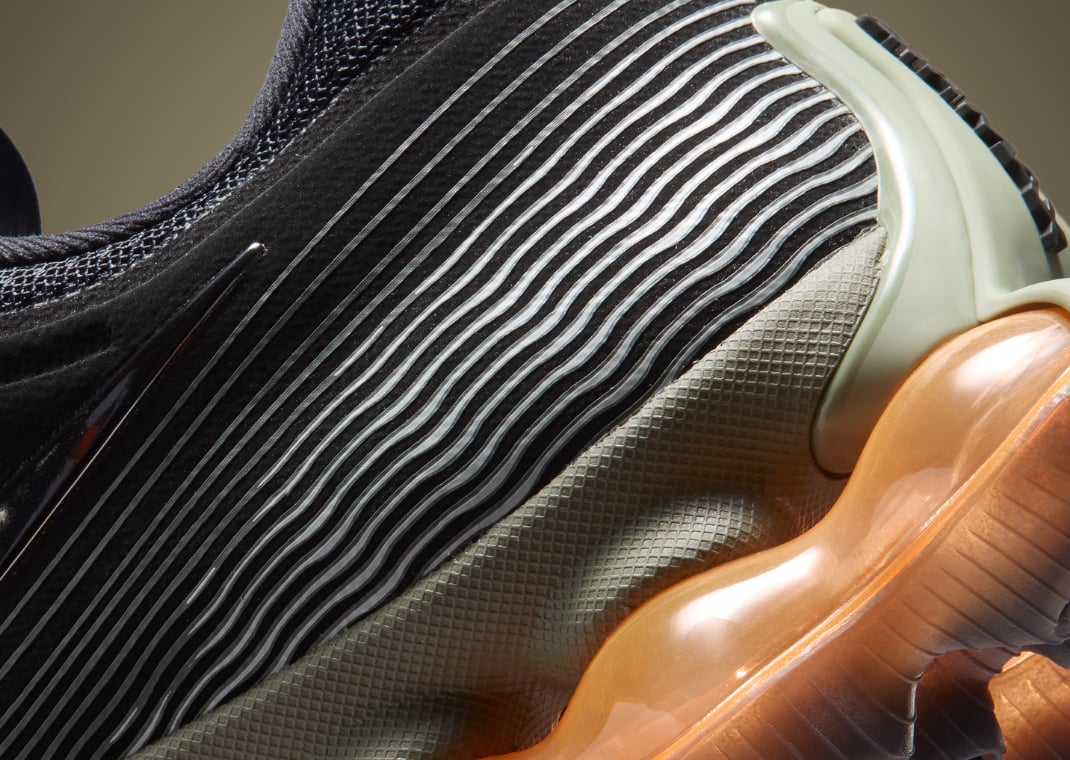 Nike Air Liquid Max AW Black Metallic Silver