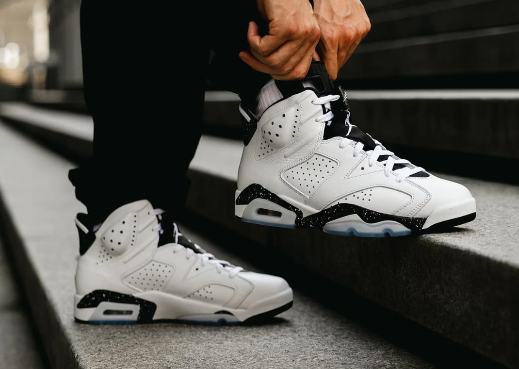 Air Jordan 6 Retro Oreo On Foot