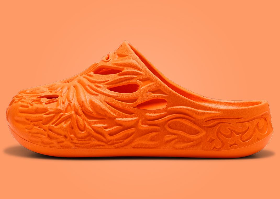 Puma MB.04 Slides Orange Lateral