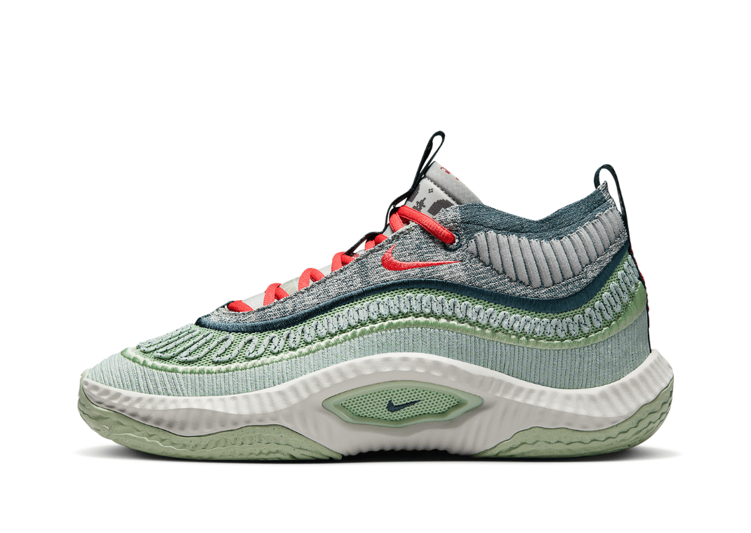 Nike Cosmic Unity 3 Christmas