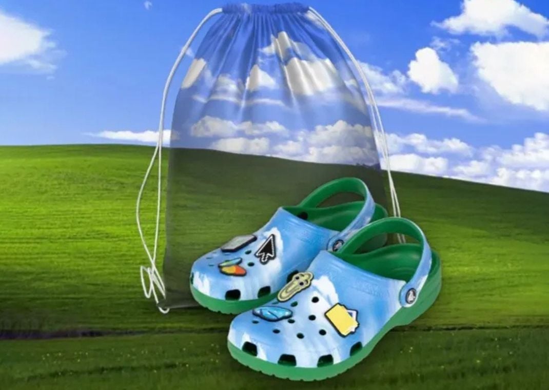 Microsoft x Crocs Classic Clog Windows XP