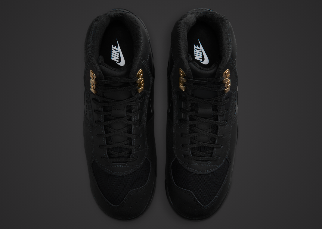 Nike Baltoro Black Metallic Gold - Top
