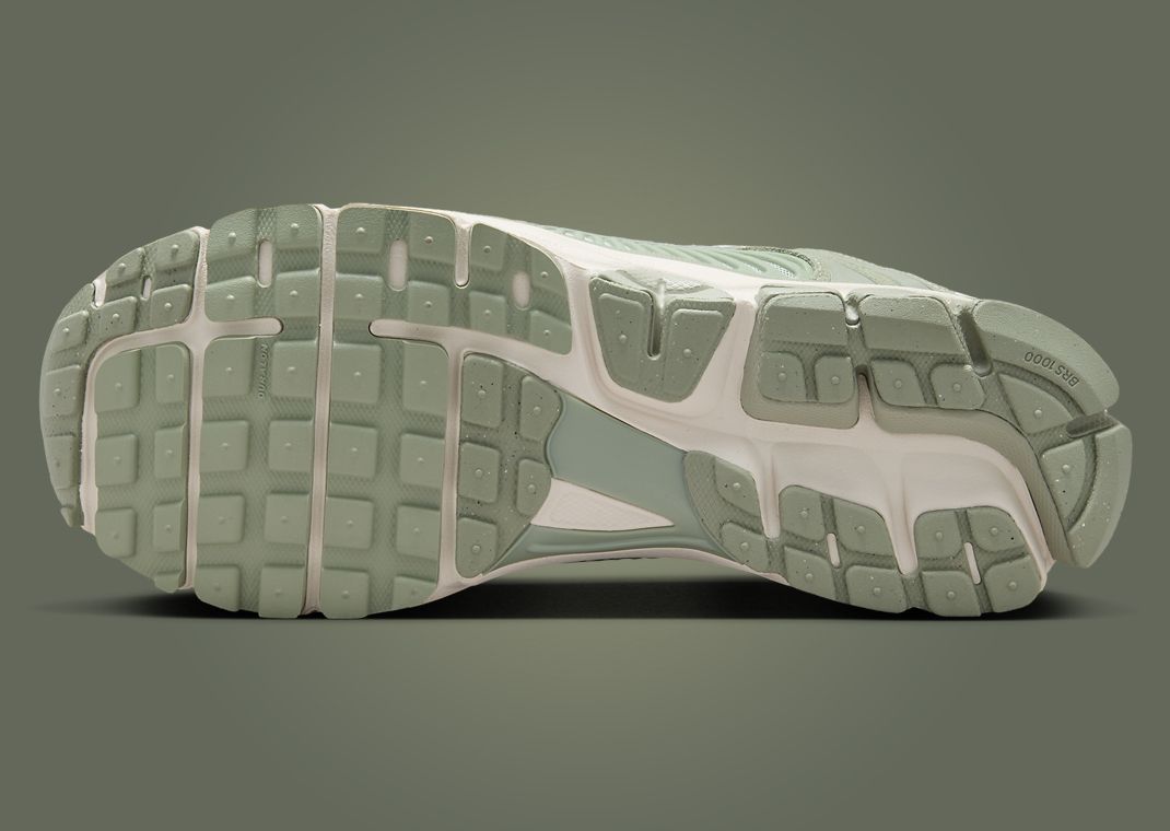 Nike Zoom Vomero 5 Jade Horizon Outsole