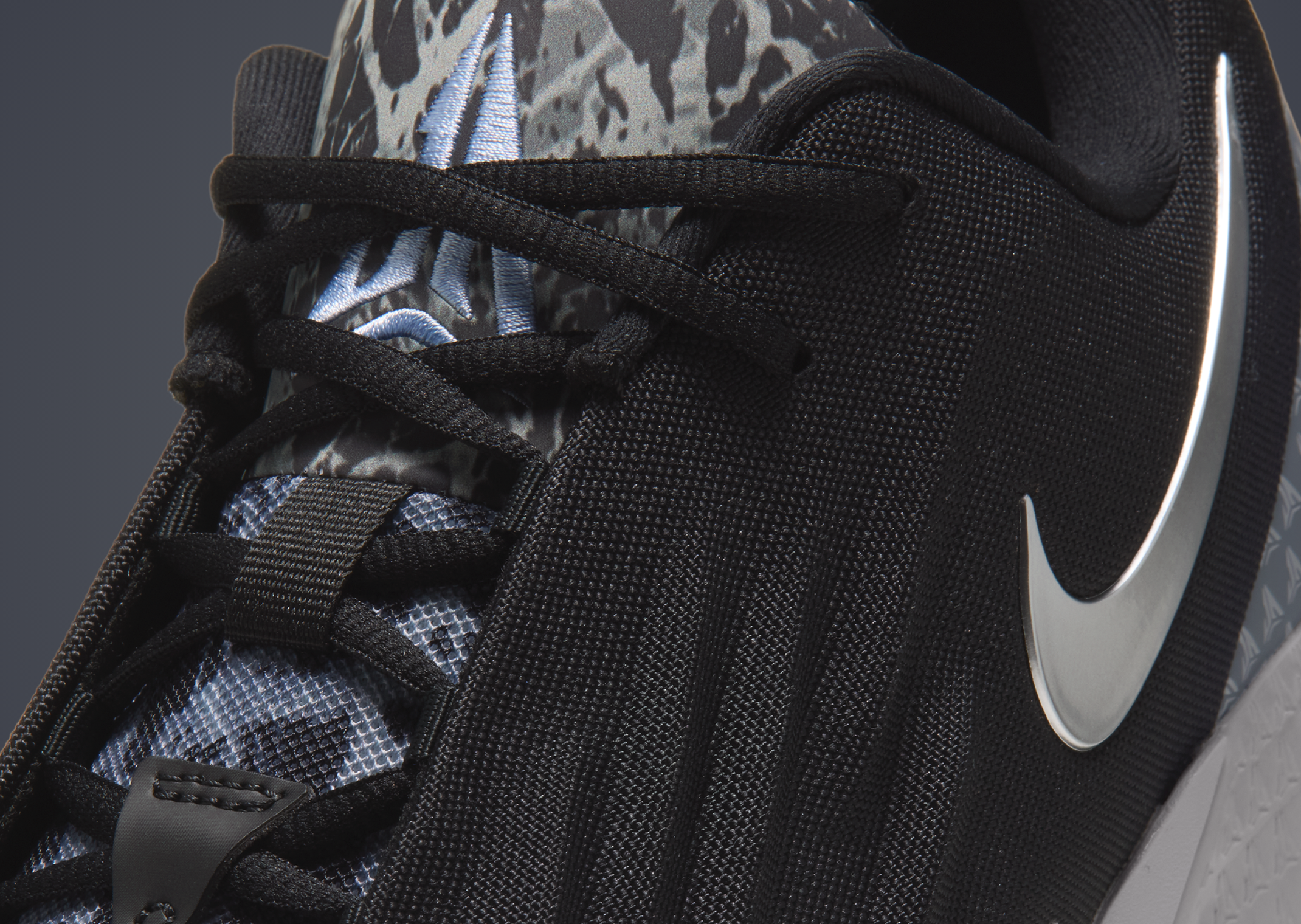 Nike Twelve Time Dark Woods