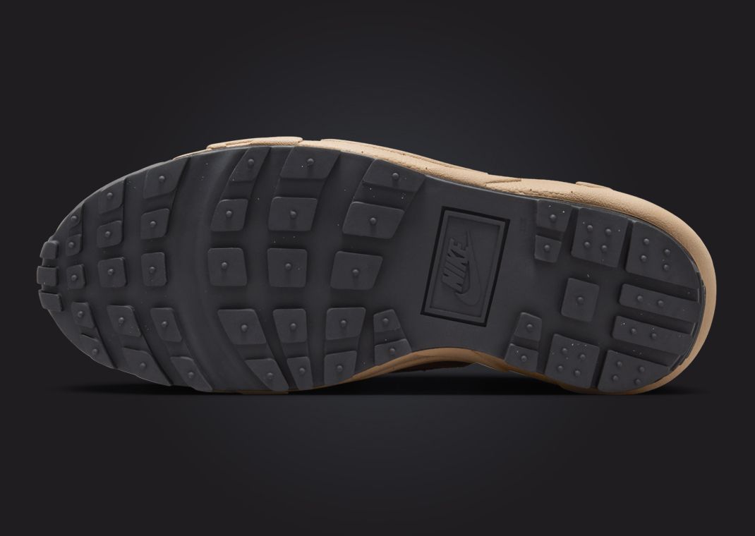 sacai x Nike Magmascape SP Light British Tan Outsole
