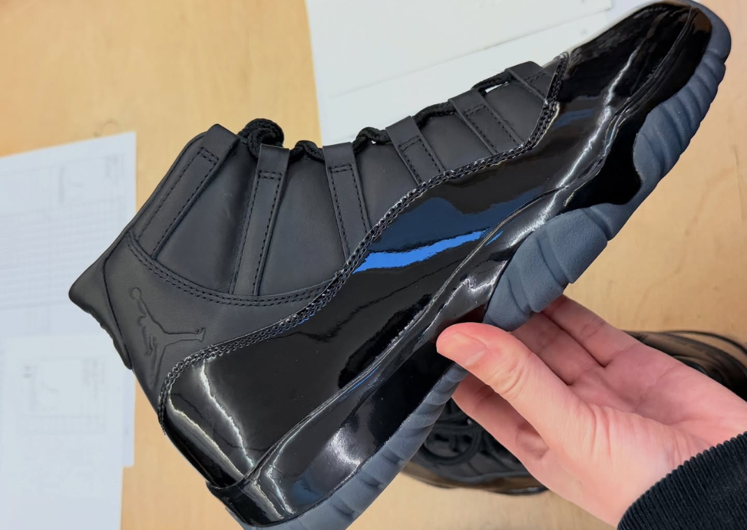 Comme des Garçons x Air Jordan 11 Black Lateral