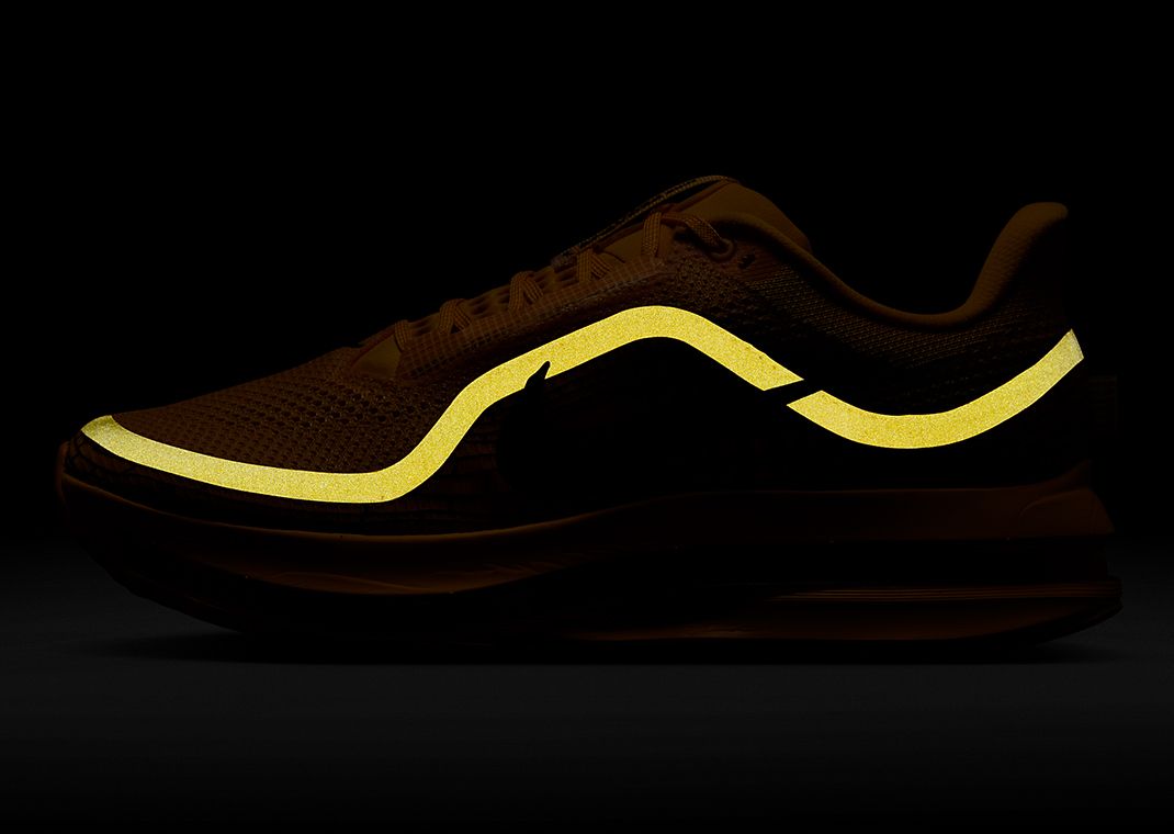 Nike Pegasus Premium Modern Mayfly 3M Lateral