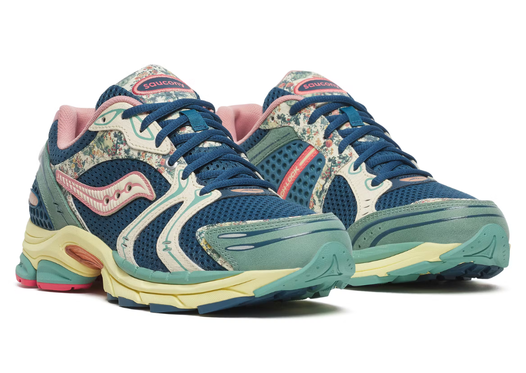 Saucony ProGrid Triumph 4 Kissaten - Angle