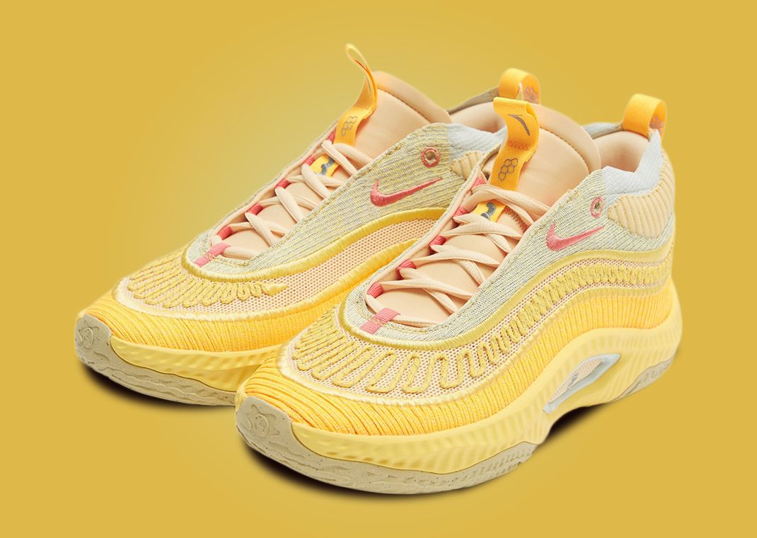 Nike Cosmic Unity 3 Pale Vanilla Topaz Gold