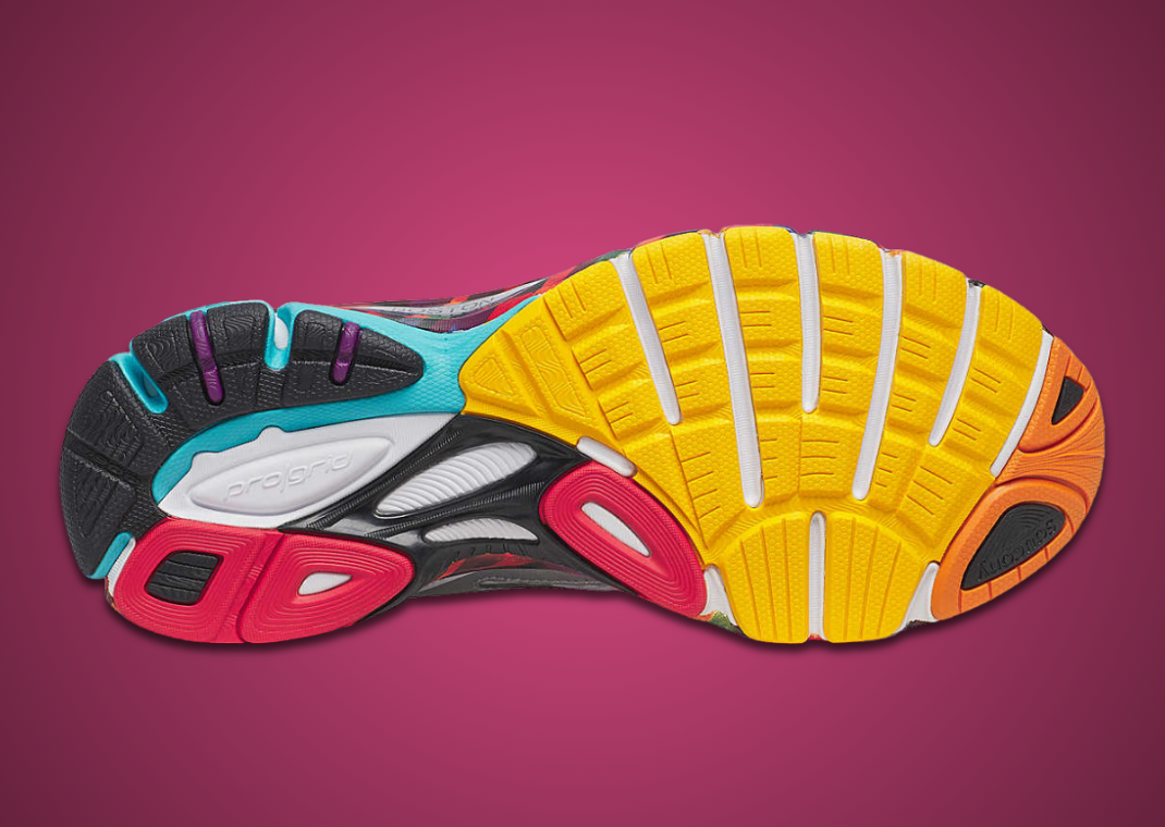 Saucony ProGrid Guide 7 Boston Outsole