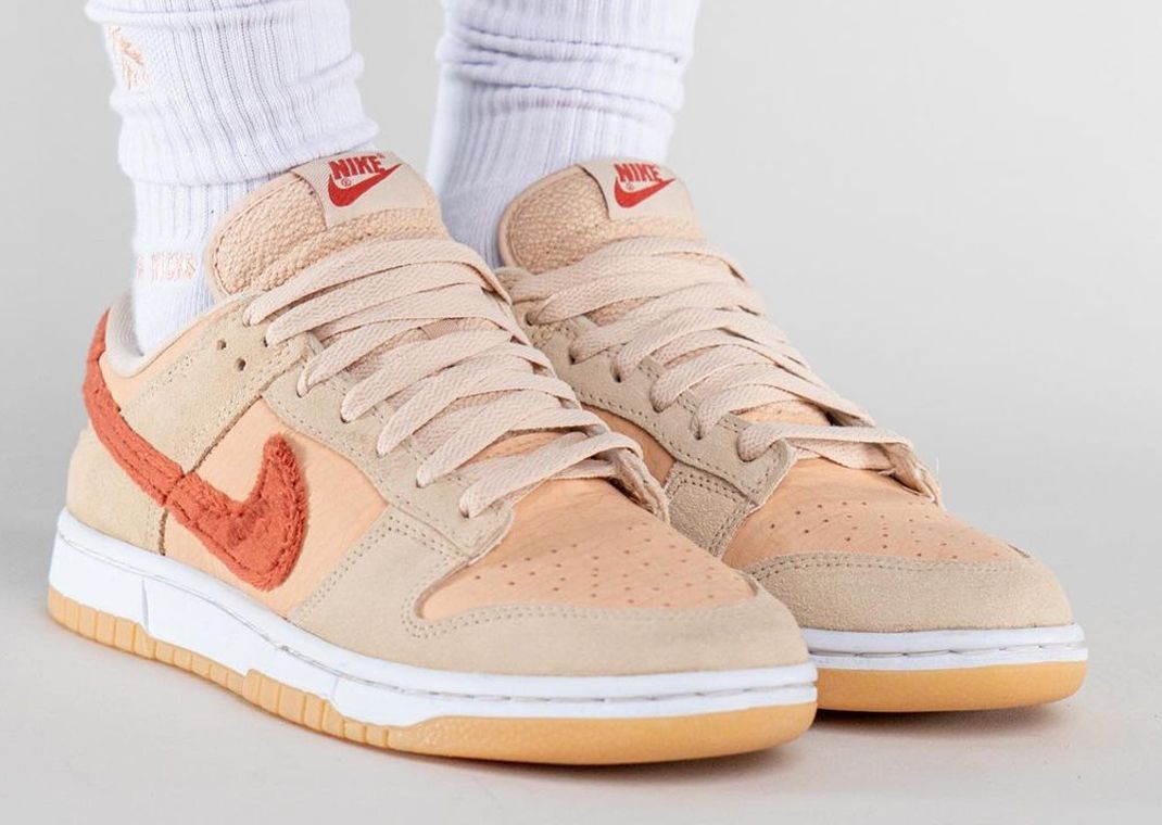 Nike Dunk Low Terry Swoosh Beige Gum