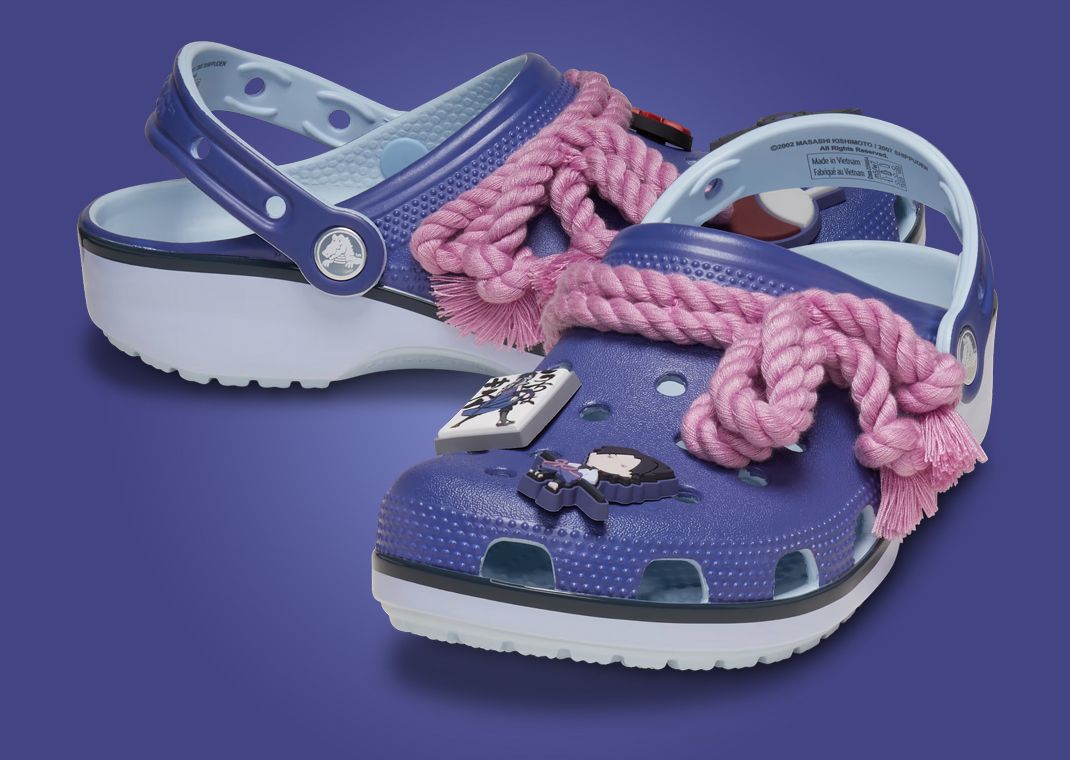 Naruto Shippuden x Crocs Classic Clog Sasuke Lateral Angle