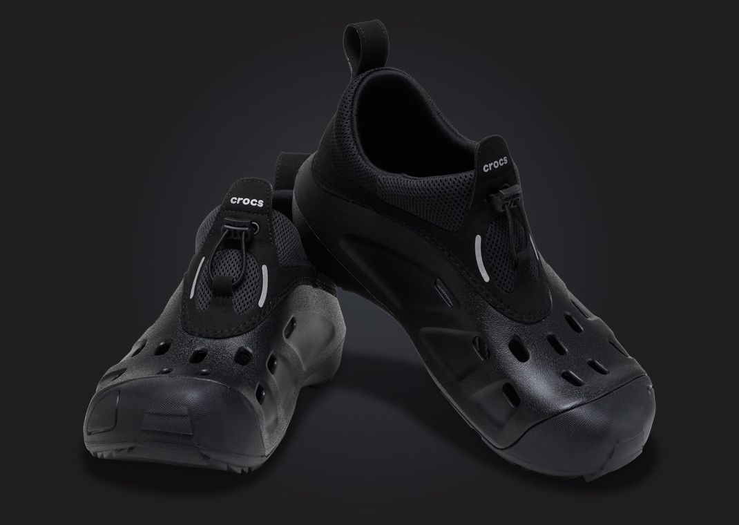 Crocs Quick Trail Low Black Angle