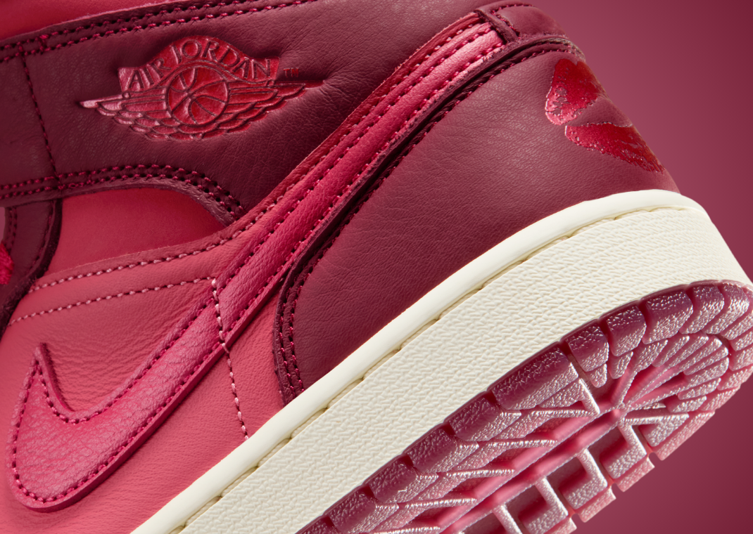 Air Jordan 1 Mid SE Valentine’s Day (W) - Heel Detail