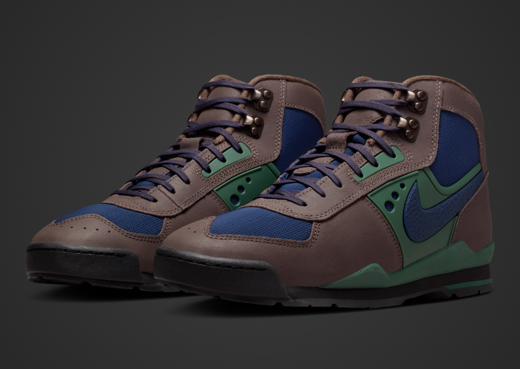 Nike Baltoro Baroque Brown Midnight Green - Angle