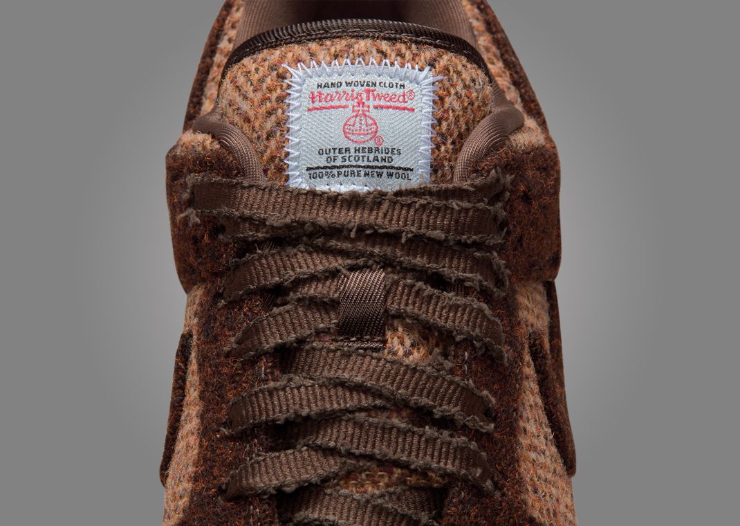 Harris Tweed x Nike Dunk Low Sesame (W) Tongue Tag