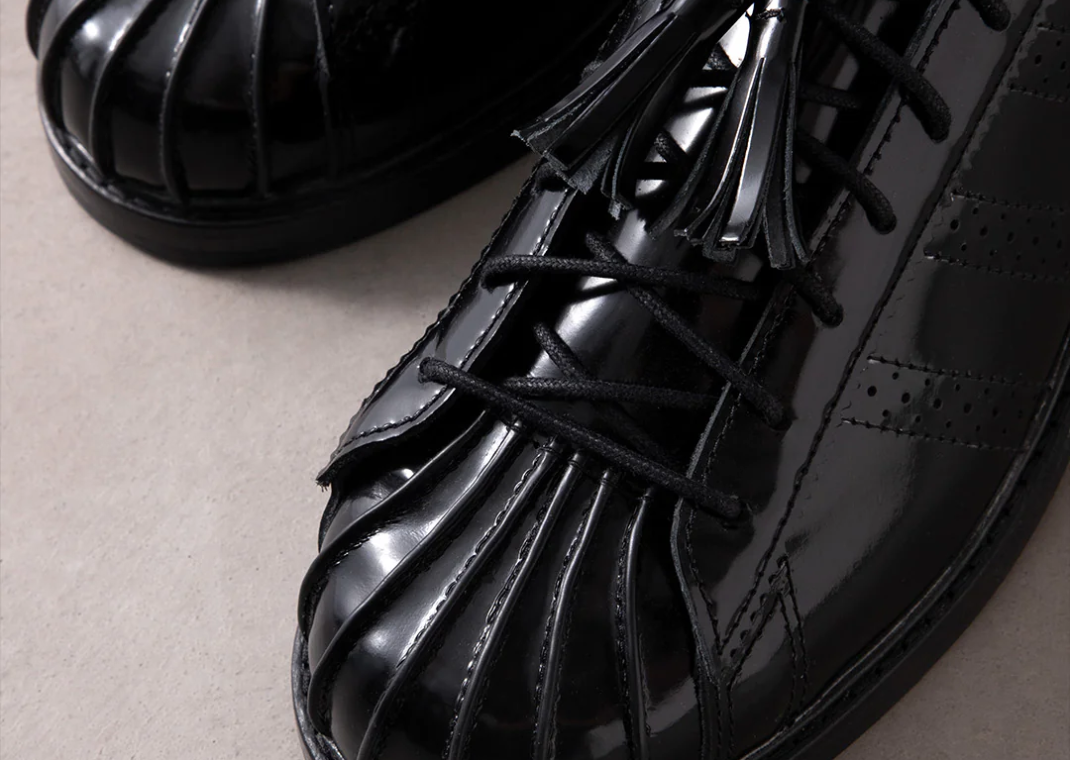 The CLOT x adidas Dress Superstar Releases December 2024 display picture 2