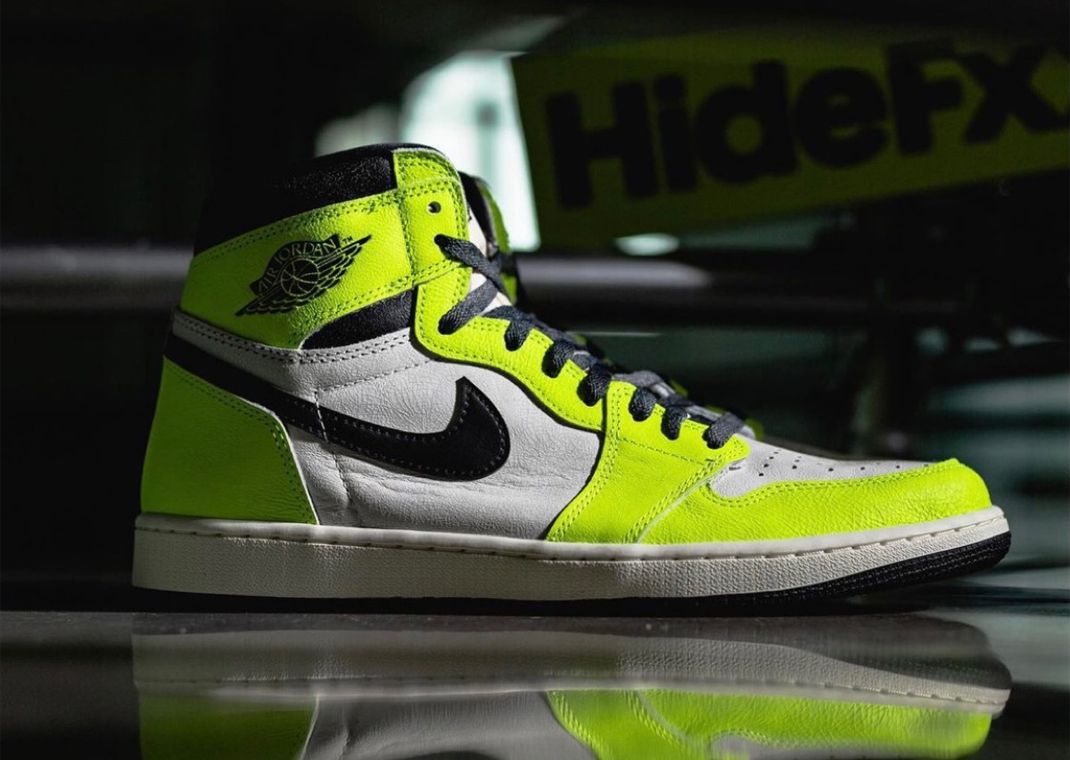その他 NIKEAIR JORDAN1 RETRO HIGH OG volt 26.5 s-l400.jpg