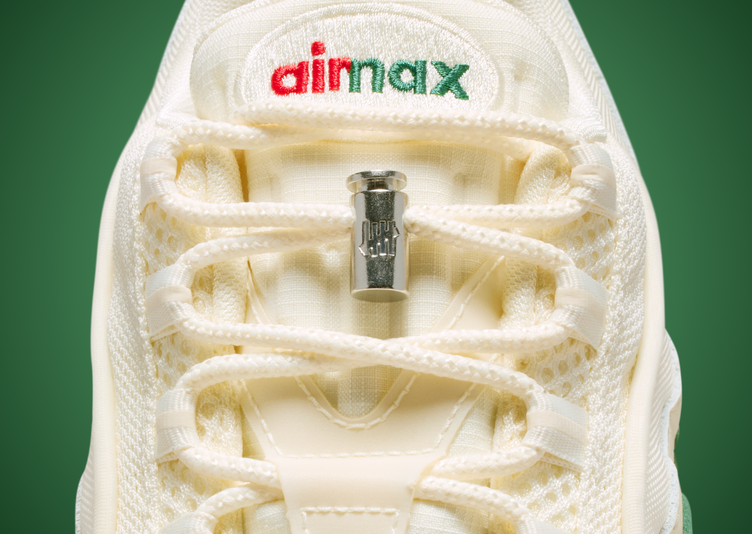 Undefeated x Nike Air Max 95 OG Big Bubble Sail Gorge Green Tongue Tag