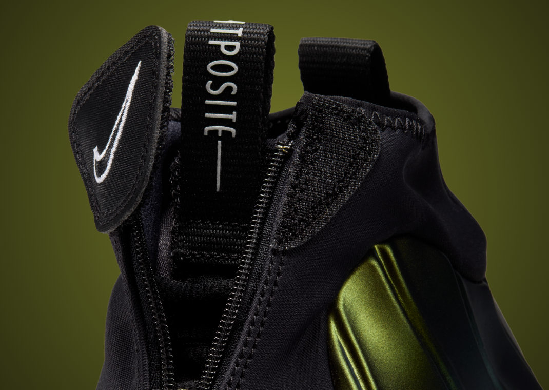 Nike Air Flightposite Metallic Gold Tongue Detail