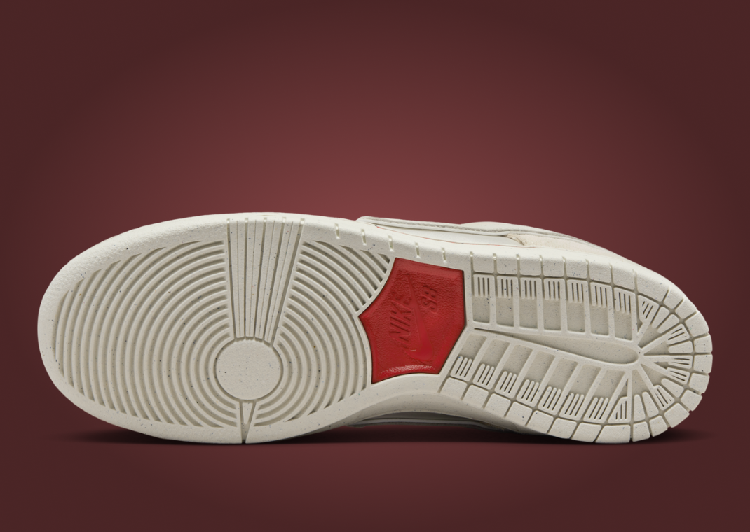 Nike SB Dunk Low Valentine's Day City of Love Light Bone Outsole