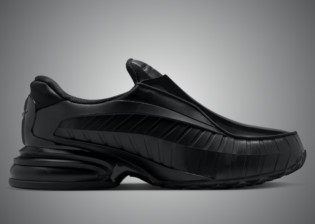 CDG x Nike Air Max Dolce Triple Black - Medial