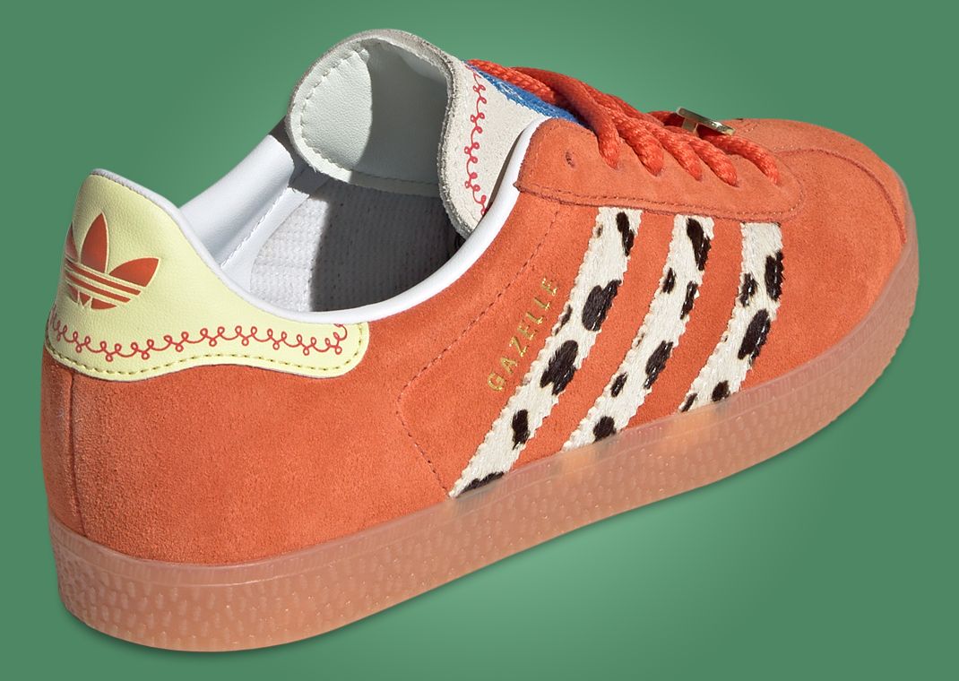 Toy Story x adidas Gazelle Jessie (GS) Heel Angle