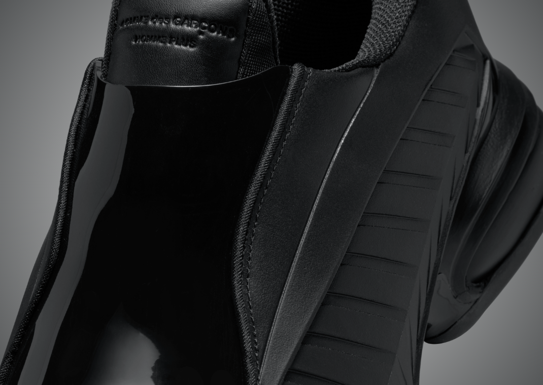 CDG x Nike Air Max Dolce Triple Black - Detail