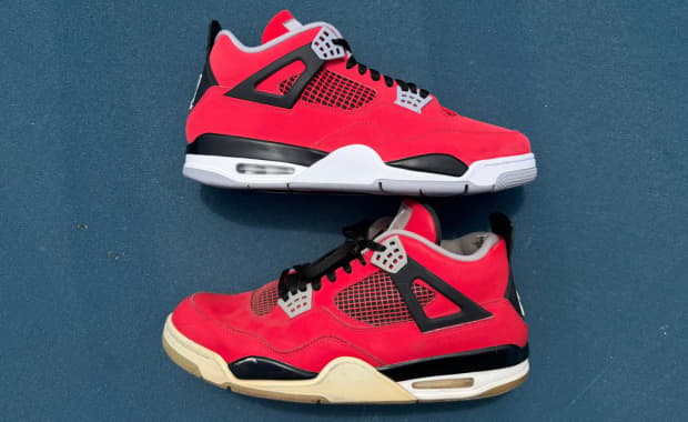 2026 (top) vs 2013 (bottom) Air Jordan 4 Retro Toro Bravo