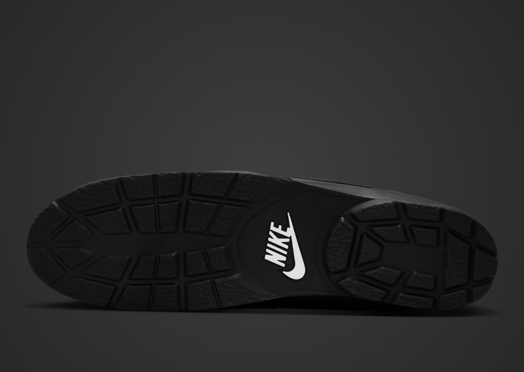 Nike Baltoro Black Metallic Gold - Bottom