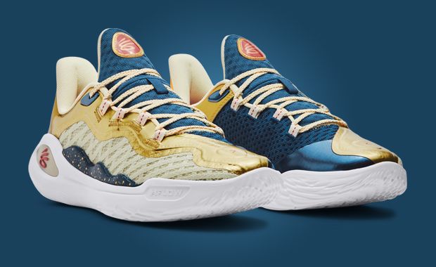 Blue and white stephen curry shoes best sale