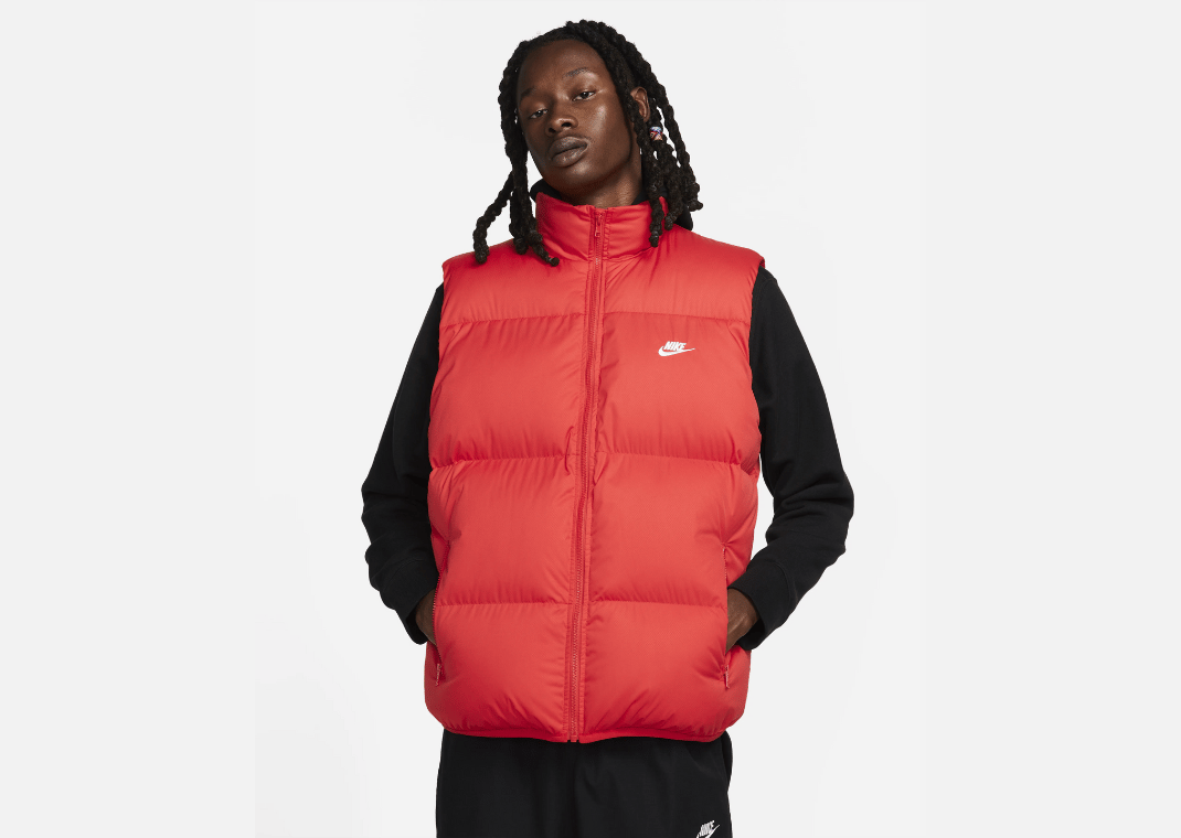 Nike Sportswear Club PrimaLoft Water-Repellent Puffer Vest Model