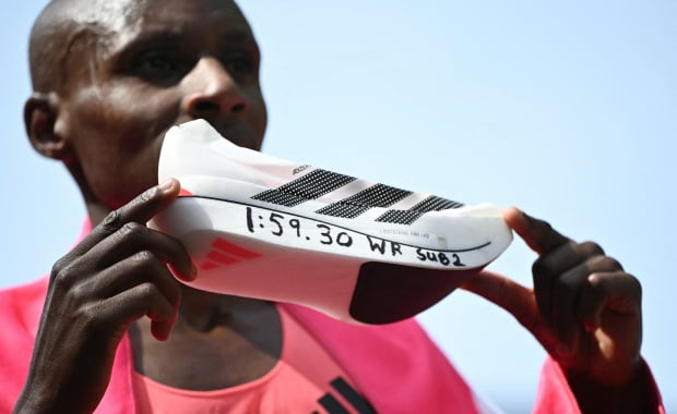Sebastian Sawe with the adidas Adizero Adios Pro Evo 3