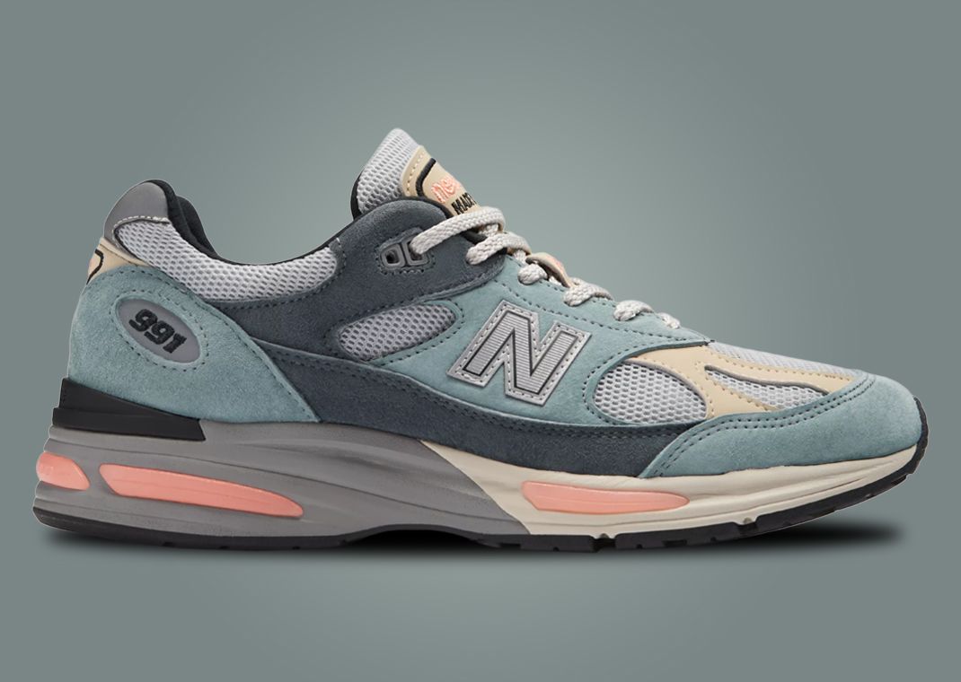 New Balance 991v2 Made in UK Blue Silver Lateral