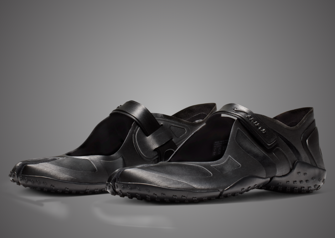 NikeSKIMS Rift Satin Black - Angle