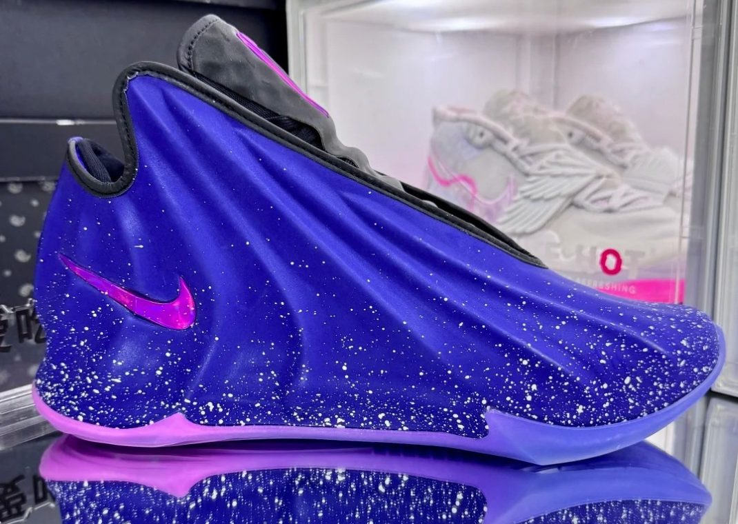 Nike GT Future Galaxy Sample