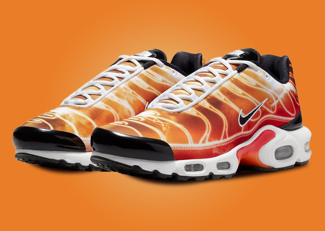 Nike Air Max Plus Light Photography