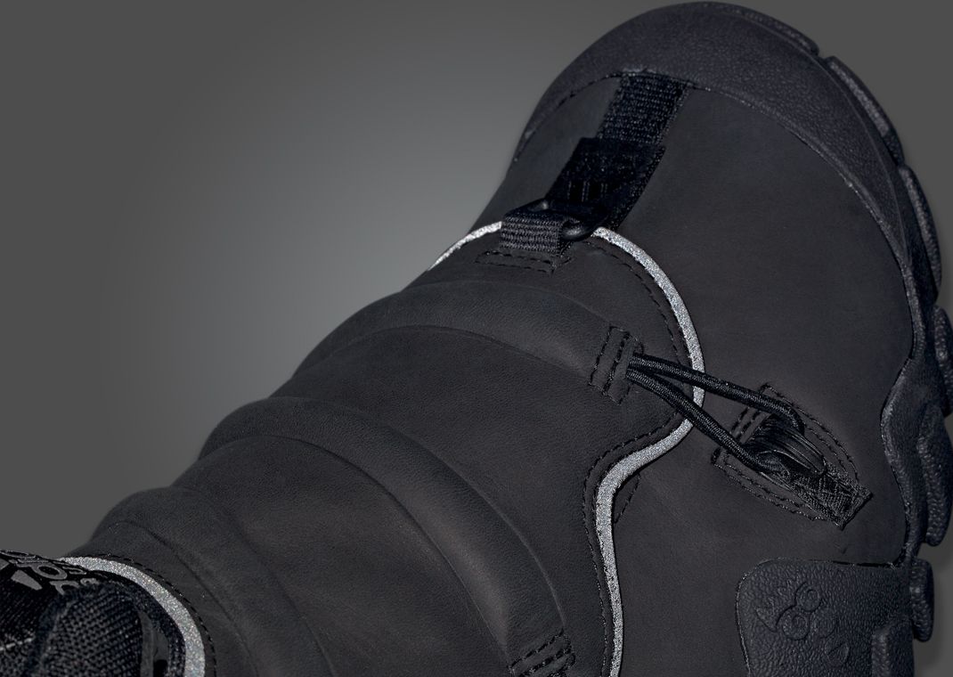 The adidas Radlander EQT GTX Core Black Releases October 2024 The adidas Radlander EQT GTX Core Black Releases October 2024