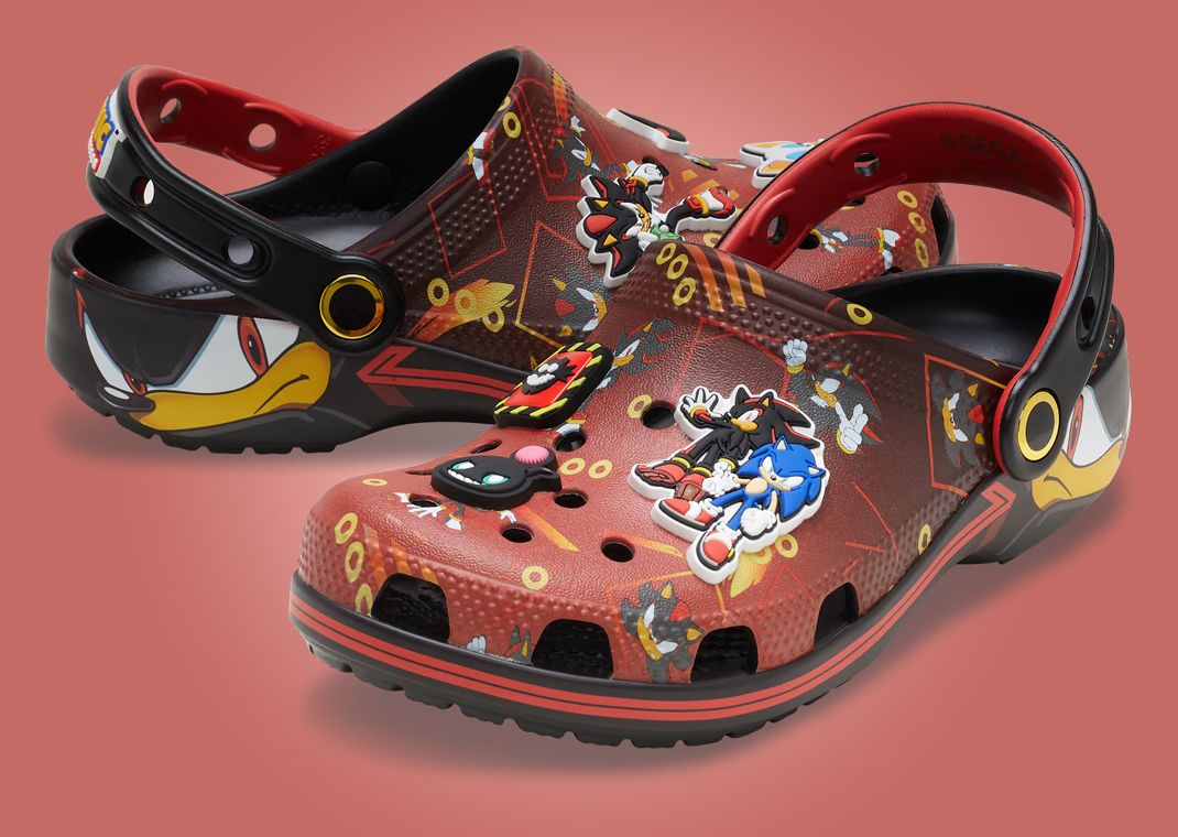 Sonic The Hedgehog x Crocs Classic Clog Shadow Angle