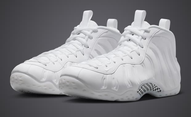 Nike Air Foamposite One Triple White