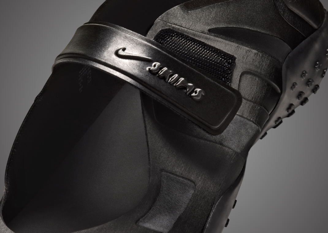 NikeSKIMS Rift Satin Black - Detail