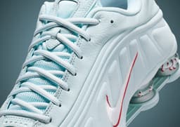 Nike Shox R4 Puerto Rico - Detail