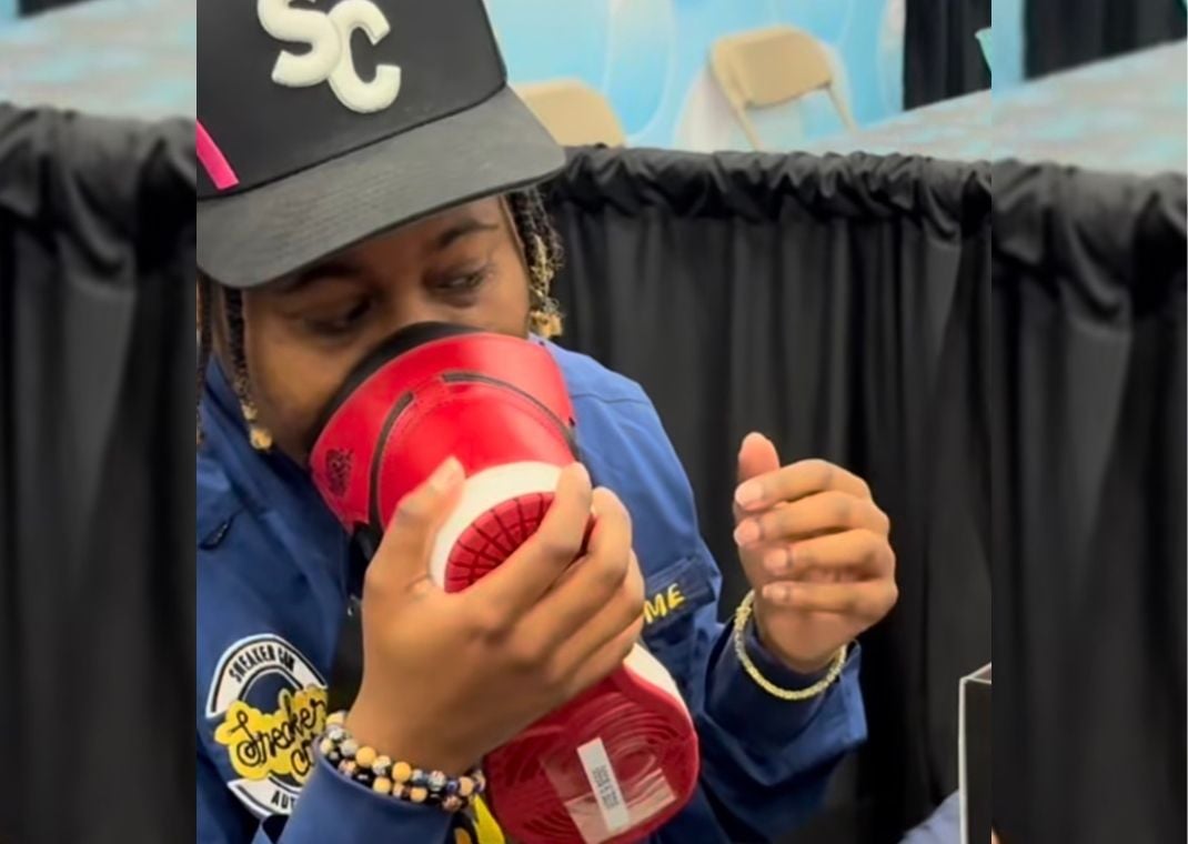 Sneaker authentication sniff